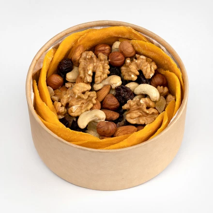 Фруктово-ореховый набор с манго малый 750 г
